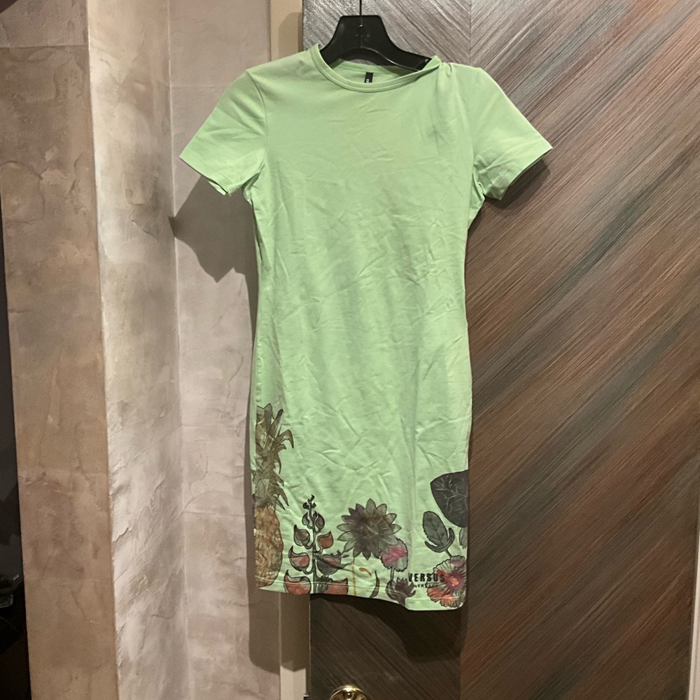 Versus Versace Light Green Floral Short Sleeve Tee